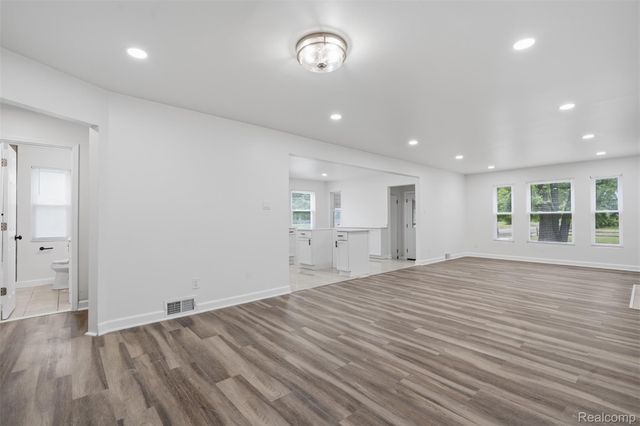 5200 Balfour Road, Detroit, MI 48224