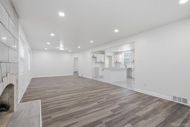 5200 Balfour Road, Detroit, MI 48224