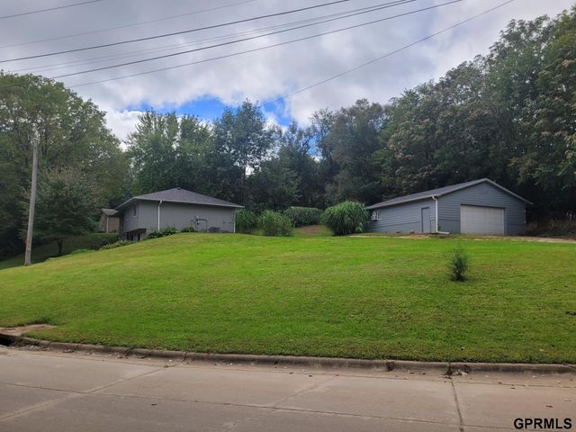 718 A Street, Plattsmouth, NE 68048