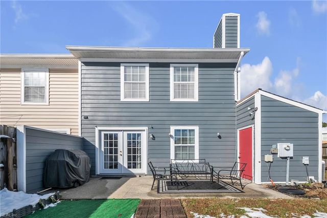 220 Whitewater DR, Newport News, VA 23608