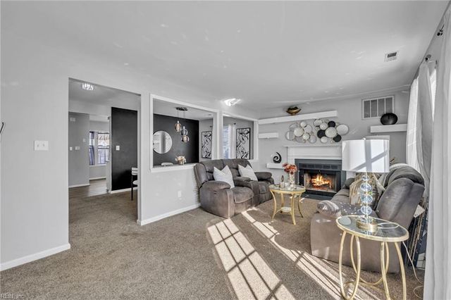 220 Whitewater DR, Newport News, VA 23608