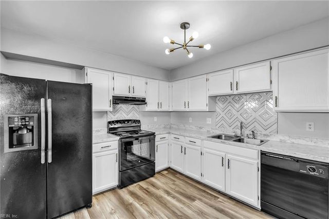 220 Whitewater DR, Newport News, VA 23608