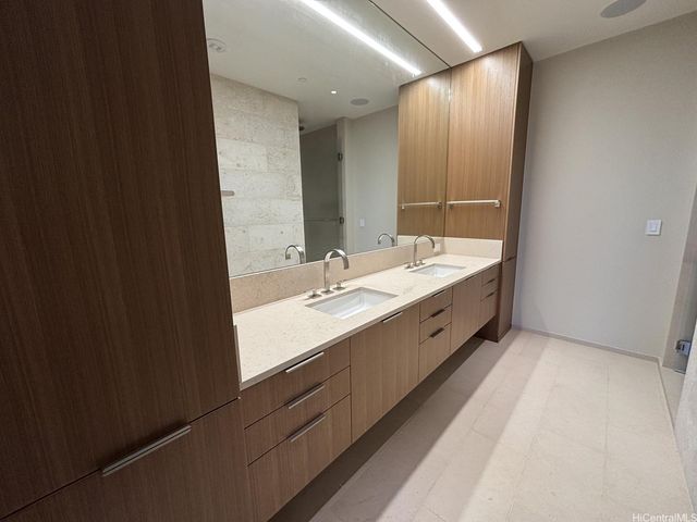 1388 Ala Moana Boulevard 8702, Honolulu, HI 96814