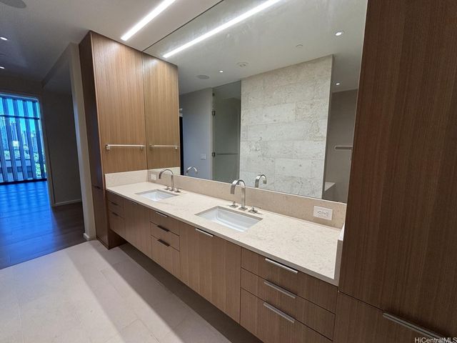 1388 Ala Moana Boulevard 8702, Honolulu, HI 96814