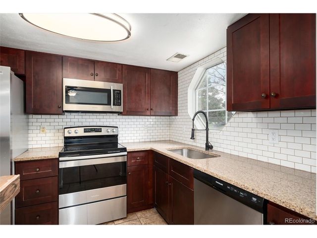 12513 E Pacific Cir D, Aurora, CO 80014
