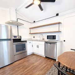 4630 Woodside St 3, Houston, TX 77023