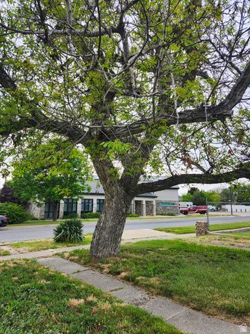 165 S 100 E, Kaysville, UT 84037
