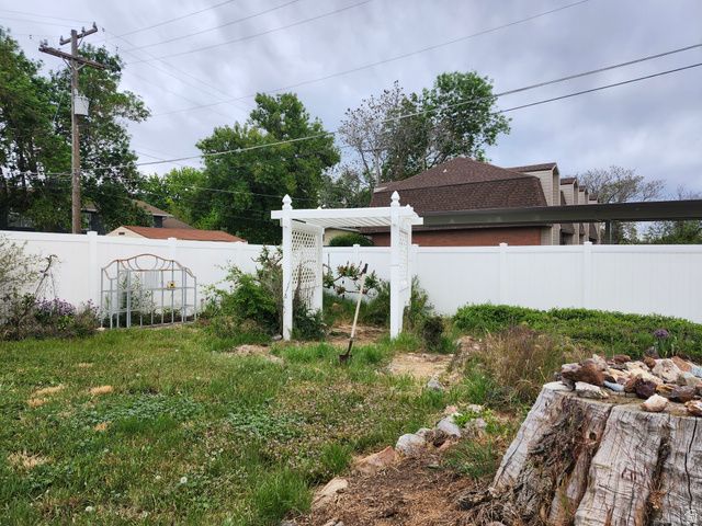 165 S 100 E, Kaysville, UT 84037