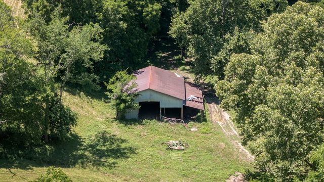 499 Mount Herman Rd, Shelbyville, TN 37160