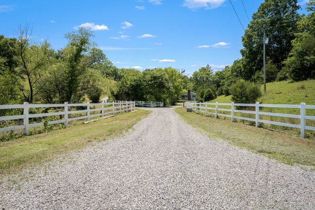 499 Mount Herman Rd, Shelbyville, TN 37160