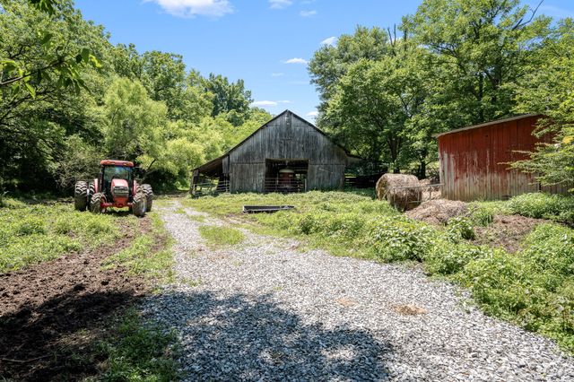 499 Mount Herman Rd, Shelbyville, TN 37160