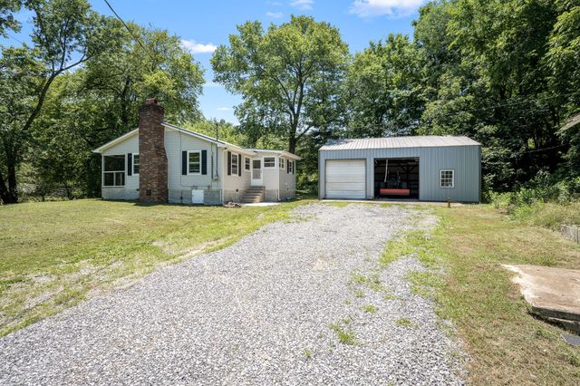 499 Mount Herman Rd, Shelbyville, TN 37160