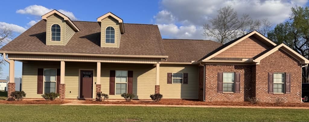 137 Chase Ridge Drive, Dothan, AL 36301