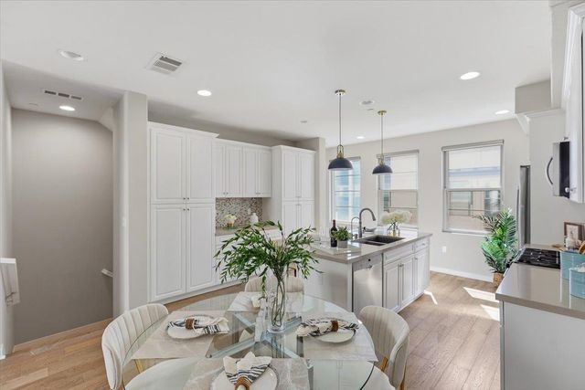 970 Arrowleaf Place, San Jose, CA 95131