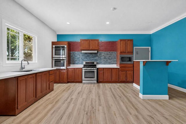 1133 E Harding Way, Stockton, CA 95205