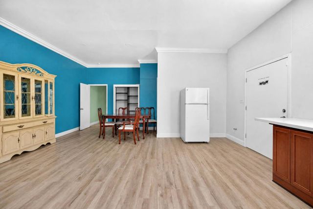 1133 E Harding Way, Stockton, CA 95205