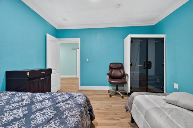 1133 E Harding Way, Stockton, CA 95205
