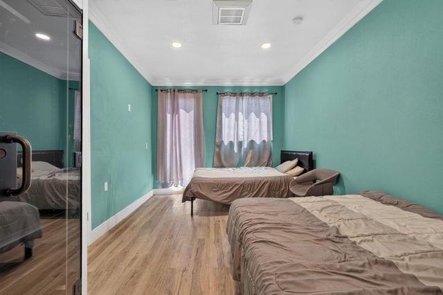 1133 E Harding Way, Stockton, CA 95205