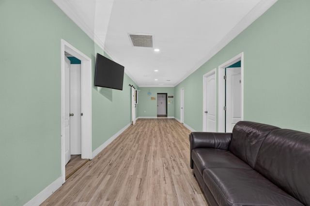 1133 E Harding Way, Stockton, CA 95205