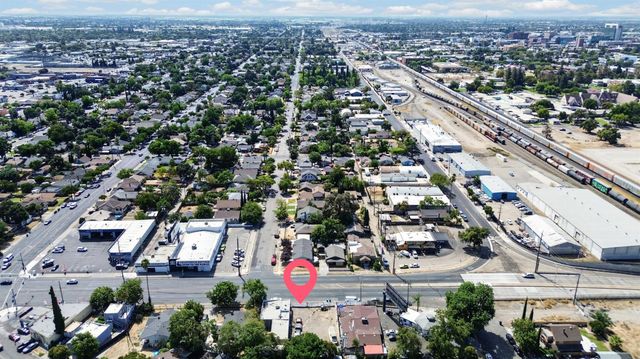 1133 E Harding Way, Stockton, CA 95205