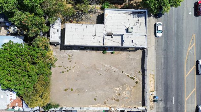1133 E Harding Way, Stockton, CA 95205