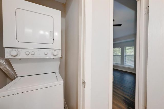 3839 SE Dry Creek DR 244, Austin, TX 78731