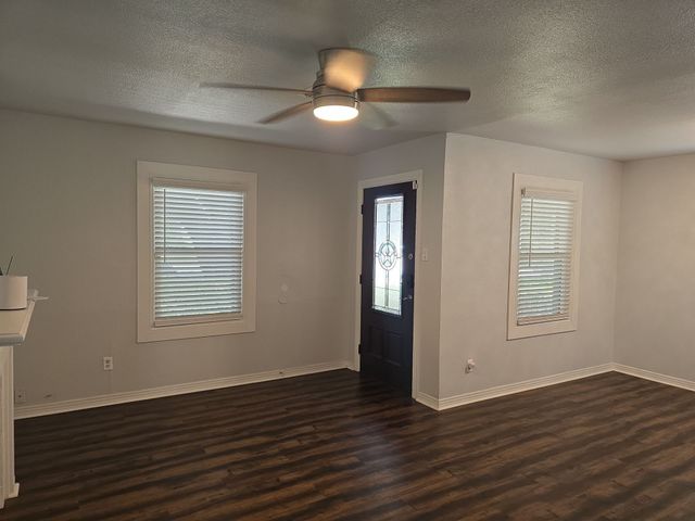 3241 Sandage Avenue, Fort Worth, TX 76109