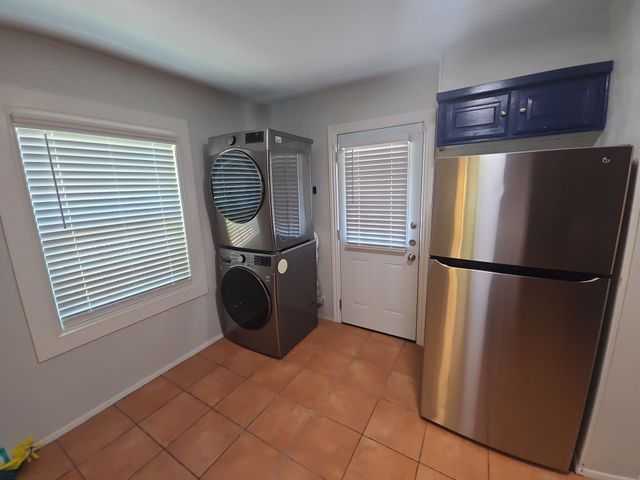3241 Sandage Avenue, Fort Worth, TX 76109