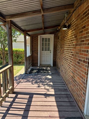 3241 Sandage Avenue, Fort Worth, TX 76109