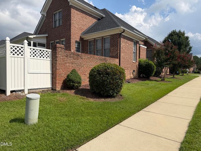 605 Walapai Drive, Fuquay Varina, NC 27526