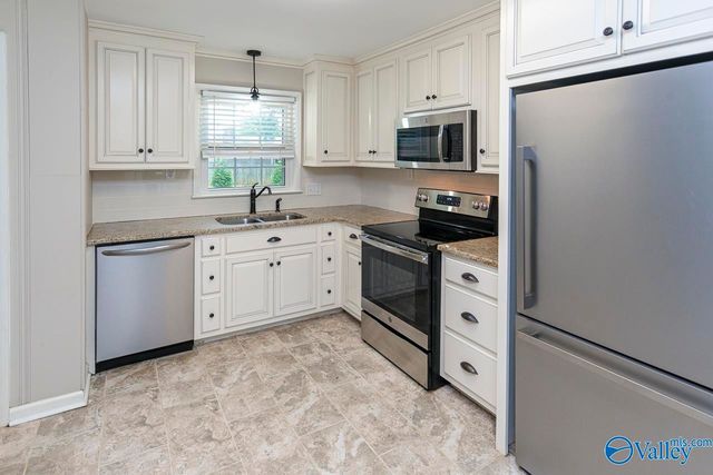 2312 Quince Drive SE, Decatur, AL 35601