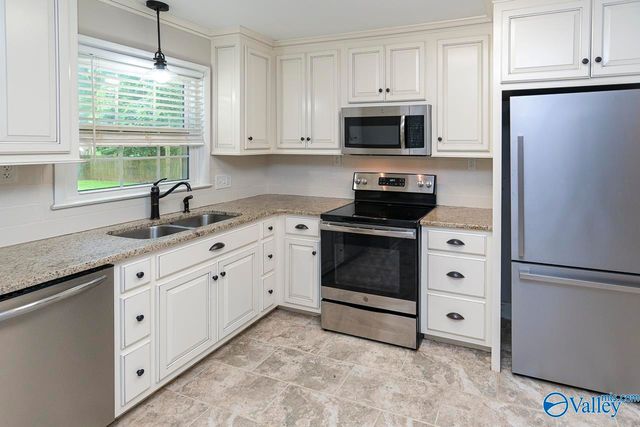 2312 Quince Drive SE, Decatur, AL 35601