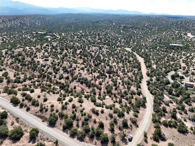 7 Placita Anita, Santa Fe, NM 87506