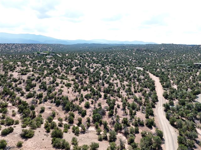 7 Placita Anita, Santa Fe, NM 87506