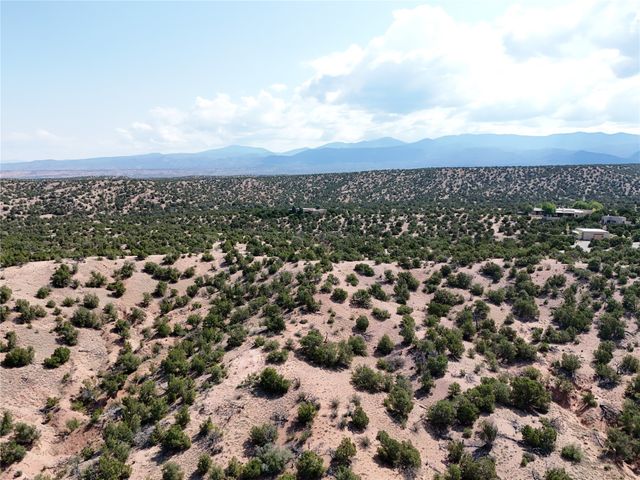 7 Placita Anita, Santa Fe, NM 87506