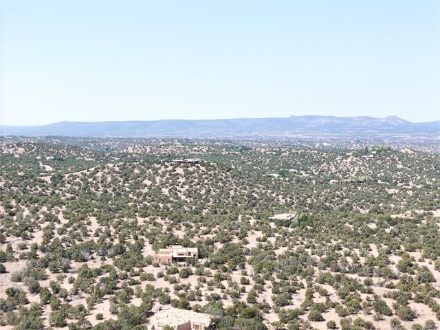 7 Placita Anita, Santa Fe, NM 87506