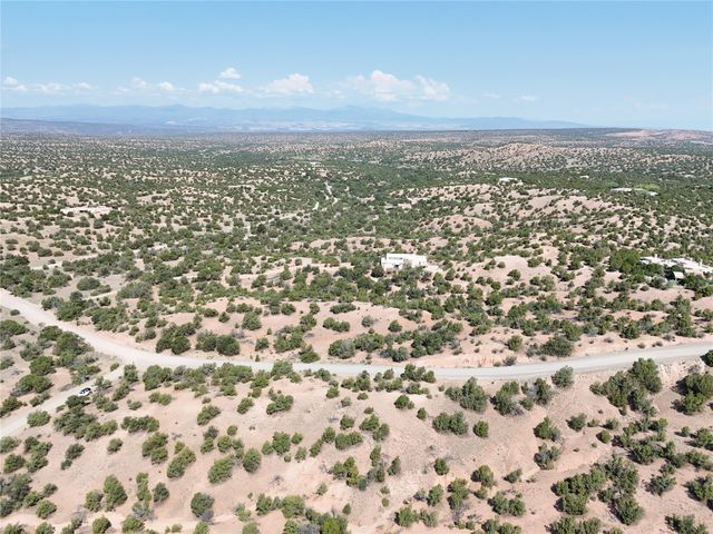 7 Placita Anita, Santa Fe, NM 87506