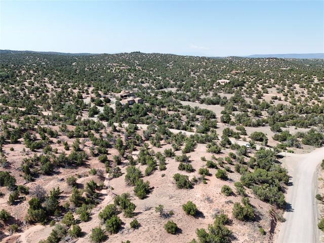 7 Placita Anita, Santa Fe, NM 87506