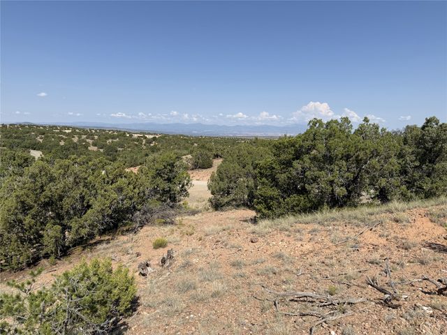 7 Placita Anita, Santa Fe, NM 87506