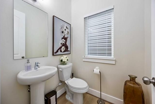 5718 Beall Street B, Houston, TX 77091