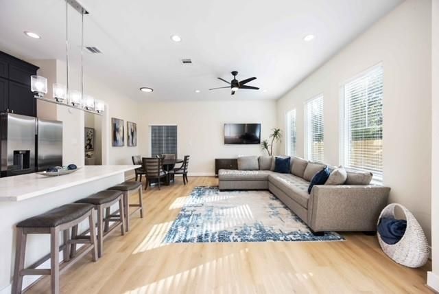 5718 Beall Street B, Houston, TX 77091