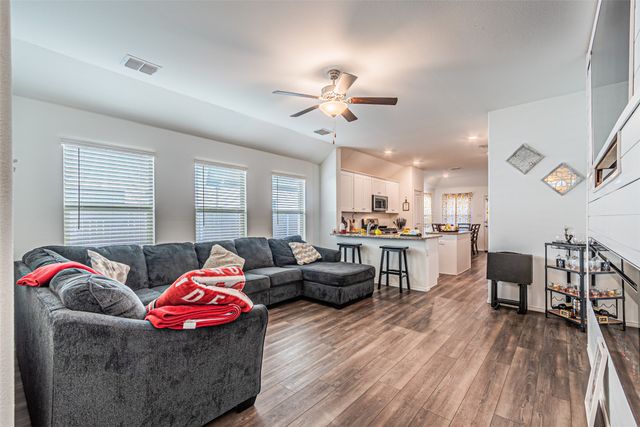 2917 Meadowlands Drive, Forney, TX 75126