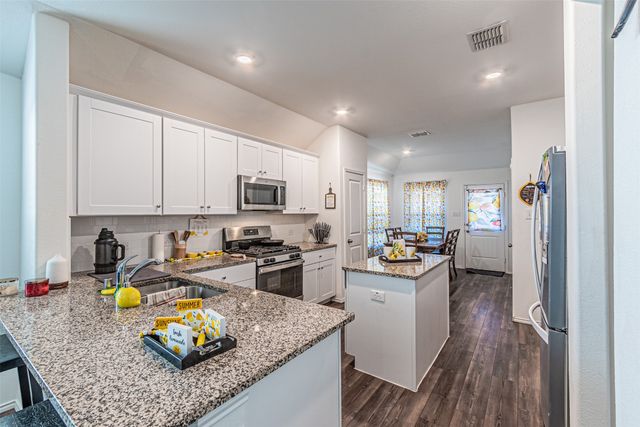 2917 Meadowlands Drive, Forney, TX 75126