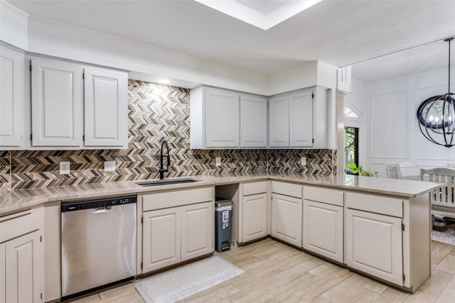11905 Blue Creek Drive, Fort Worth, TX 76008