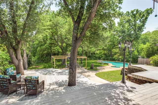 11905 Blue Creek Drive, Fort Worth, TX 76008