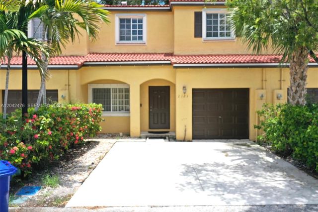 2123 SW 101st Ln, Miramar, FL 33025