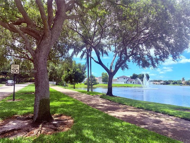 2123 SW 101st Ln, Miramar, FL 33025