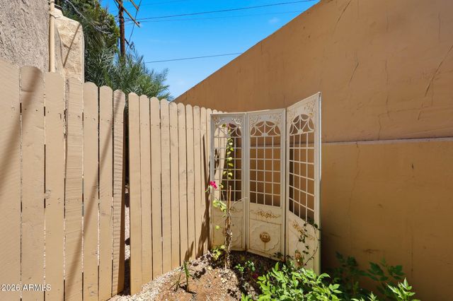 4540 N 44TH Street 3, Phoenix, AZ 85018