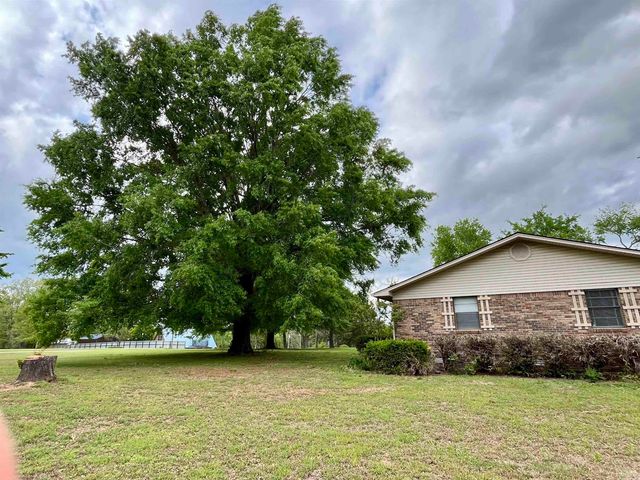 200 Higden Rd., Higden, AR 72067