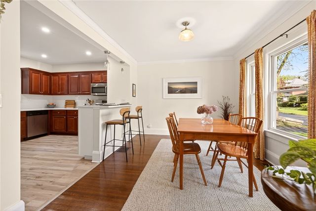 85 Woodland Park, Rochester, NY 14610